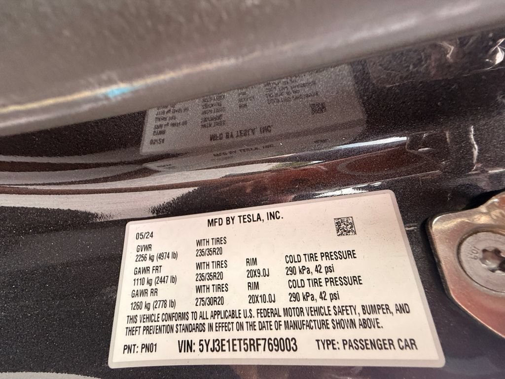 Used 2024 Tesla Model 3 Performance AWD/4WD image 36