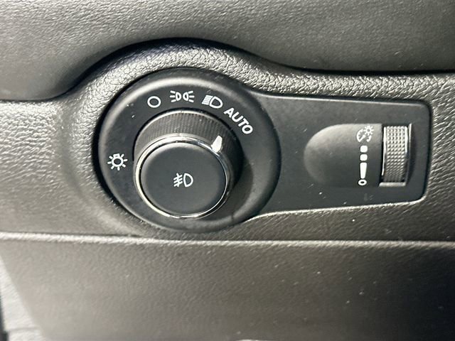 Used 2023 Dodge Durango GT image 26