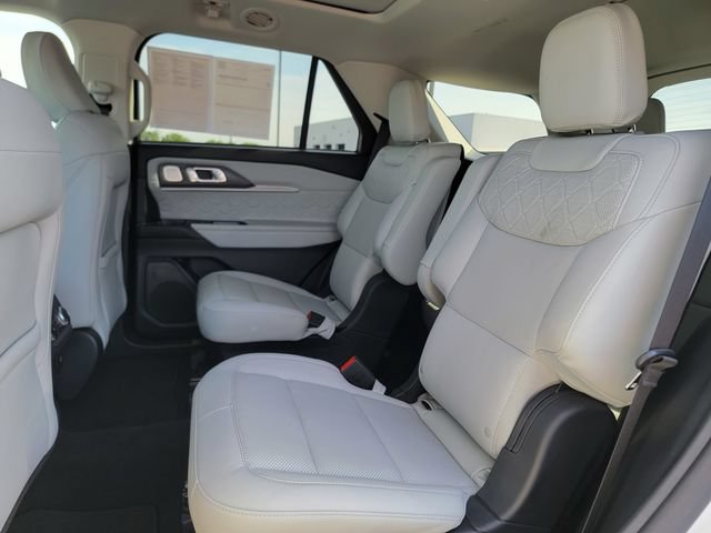 Certified 2025 Ford Explorer Platinum w/ LUX Leather Package AWD/4WD image 21