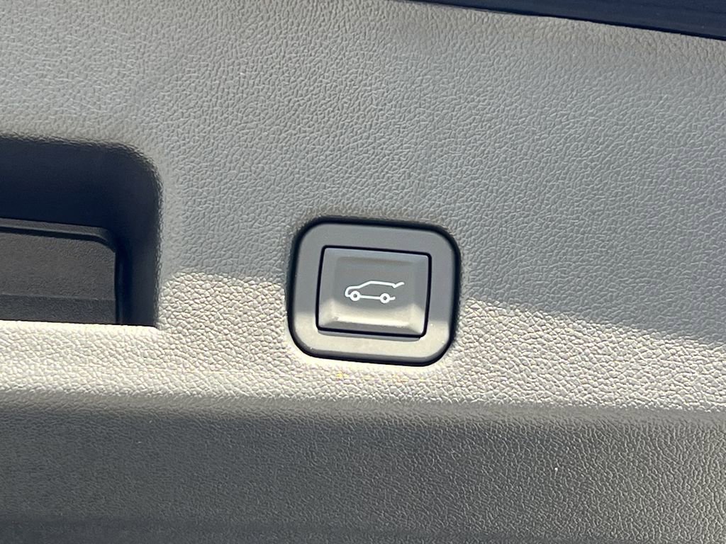 New 2026 GMC Acadia Elevation image 20