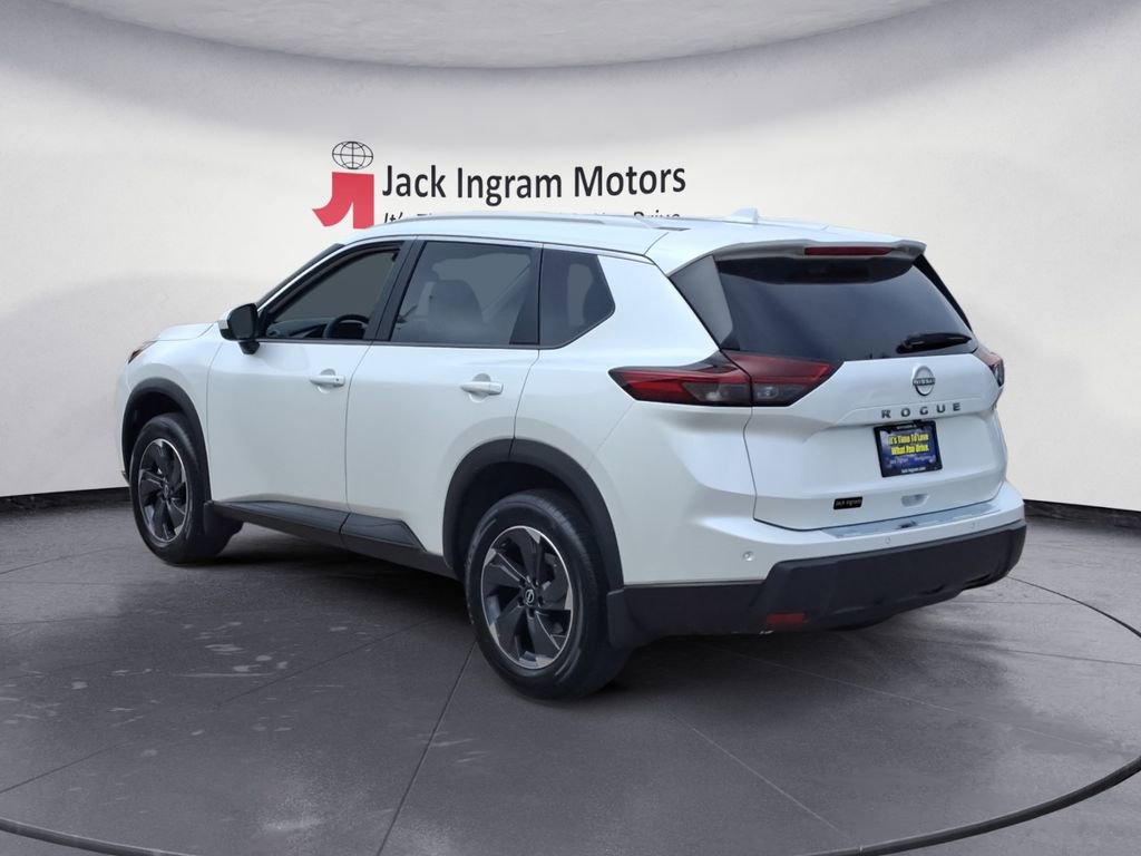 New 2026 Nissan Rogue SV image 3