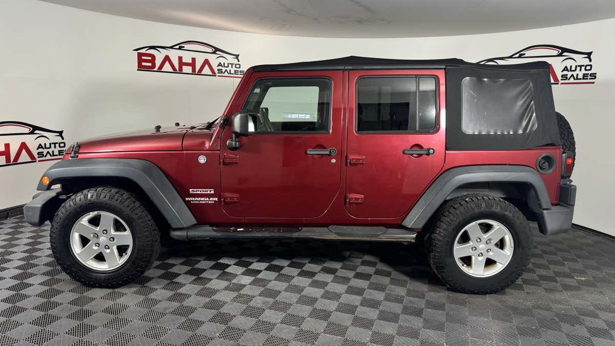 Used 2012 Jeep Wrangler Unlimited Sport AWD/4WD image 3