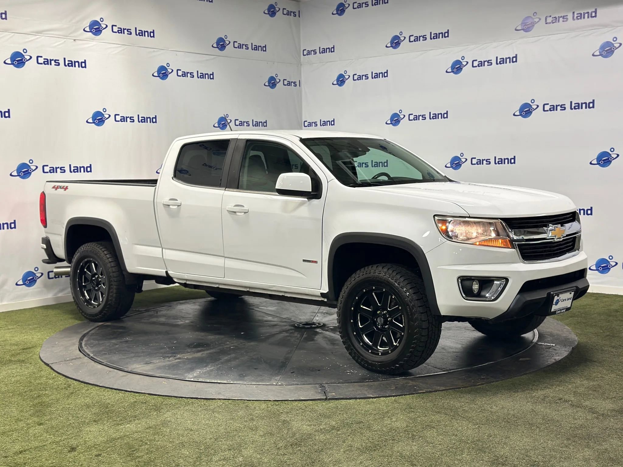 Used 2019 Chevrolet Colorado LT w/ LT Convenience Package image 2
