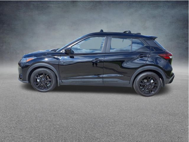 Used 2022 Nissan Kicks SR w/ Premium Package FWD image 5