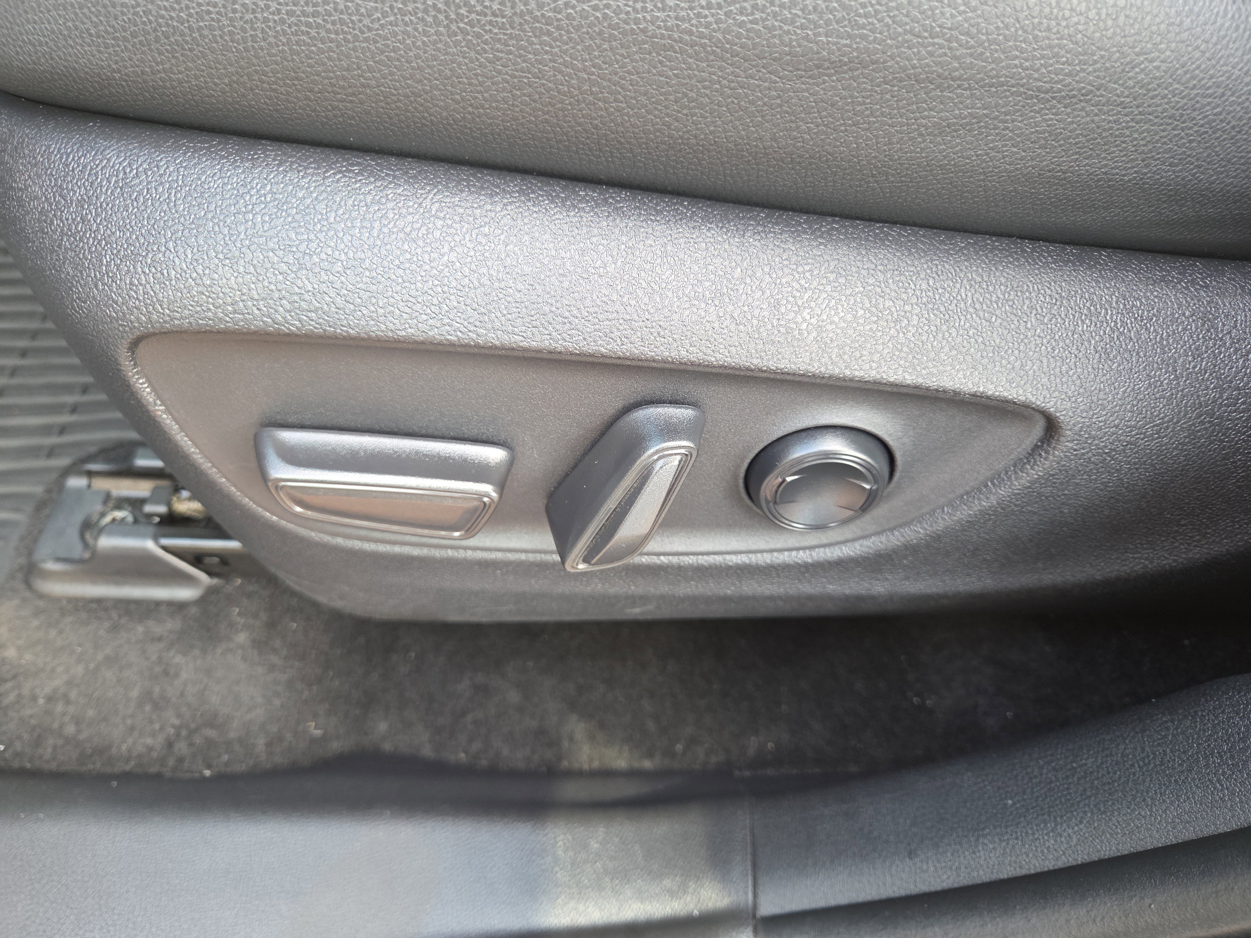 Certified 2024 Toyota Grand Highlander AWD image 28