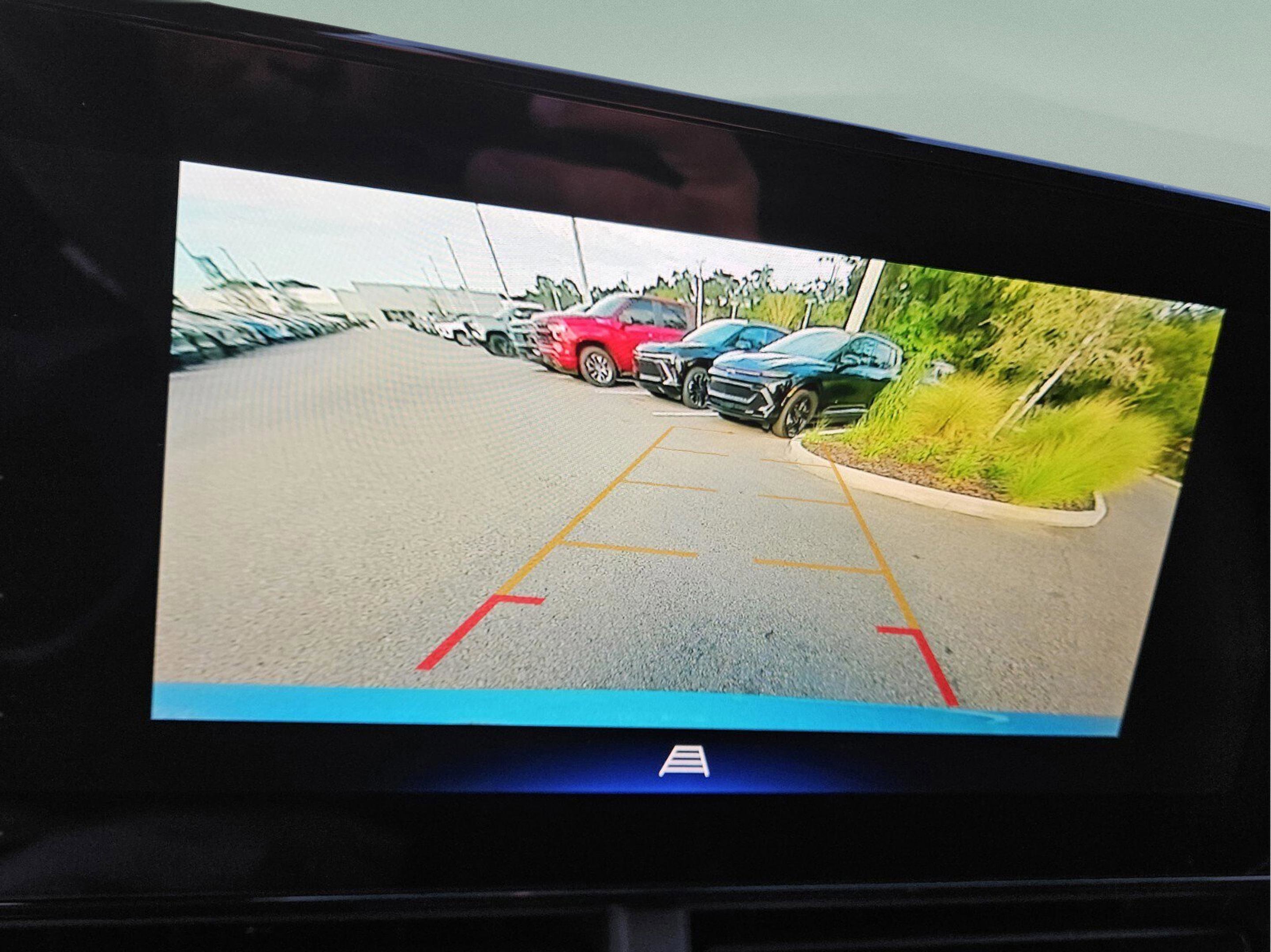 Used 2025 Chevrolet Trax RS w/ Driver Confidence Package image 13