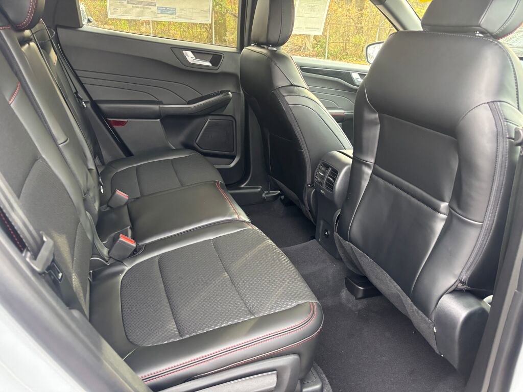 New 2026 Ford Escape ST-Line w/ Tech Pack #1 image 16