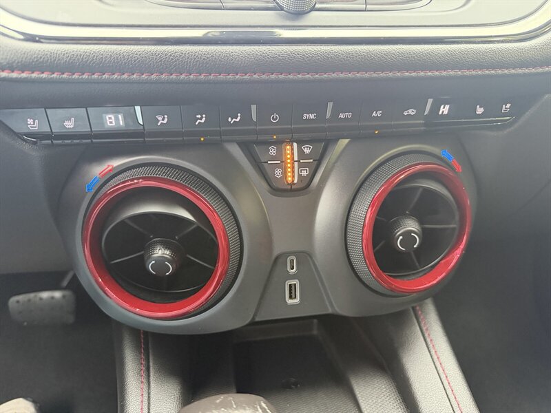 Used 2020 Chevrolet Blazer RS FWD image 20