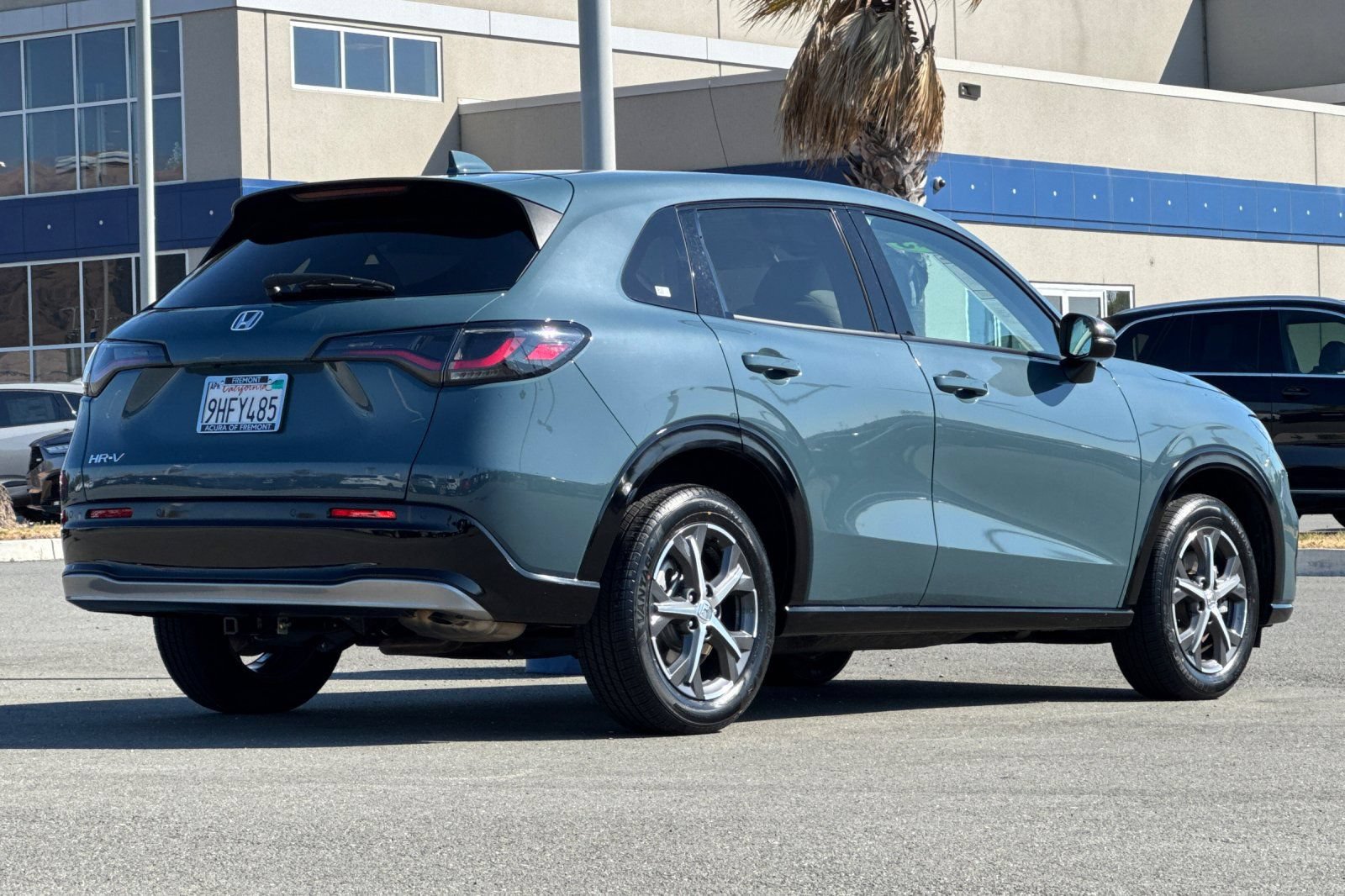 Used 2023 Honda HR-V EX-L image 4