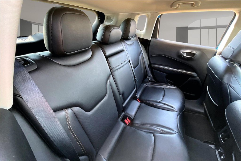 Used 2018 Jeep Compass Limited w/ Navigation Group FWD image 29