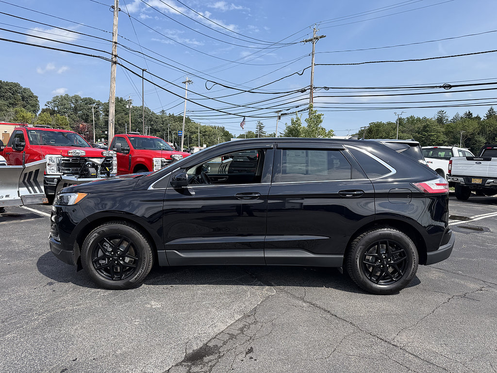 Certified 2023 Ford Edge SEL w/ Convenience Package AWD/4WD image 3