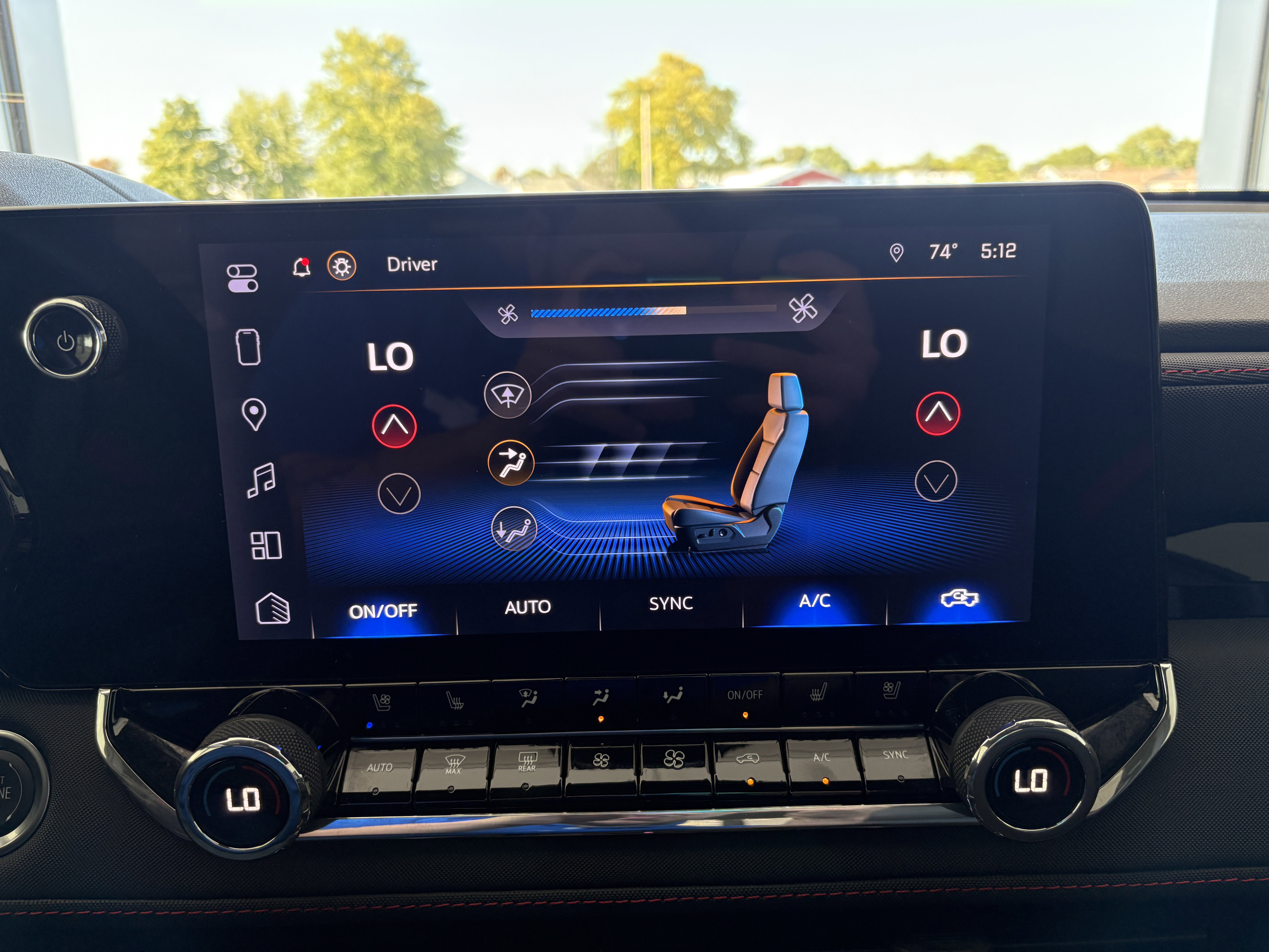 Used 2024 Chevrolet Colorado Z71 w/ Z71 Convenience Package 2 image 17