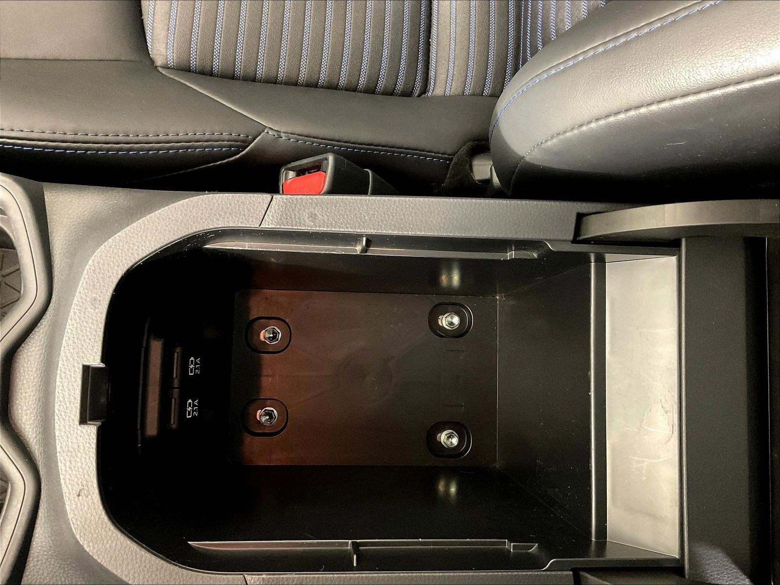 Used 2020 Toyota RAV4 XSE AWD/4WD image 16