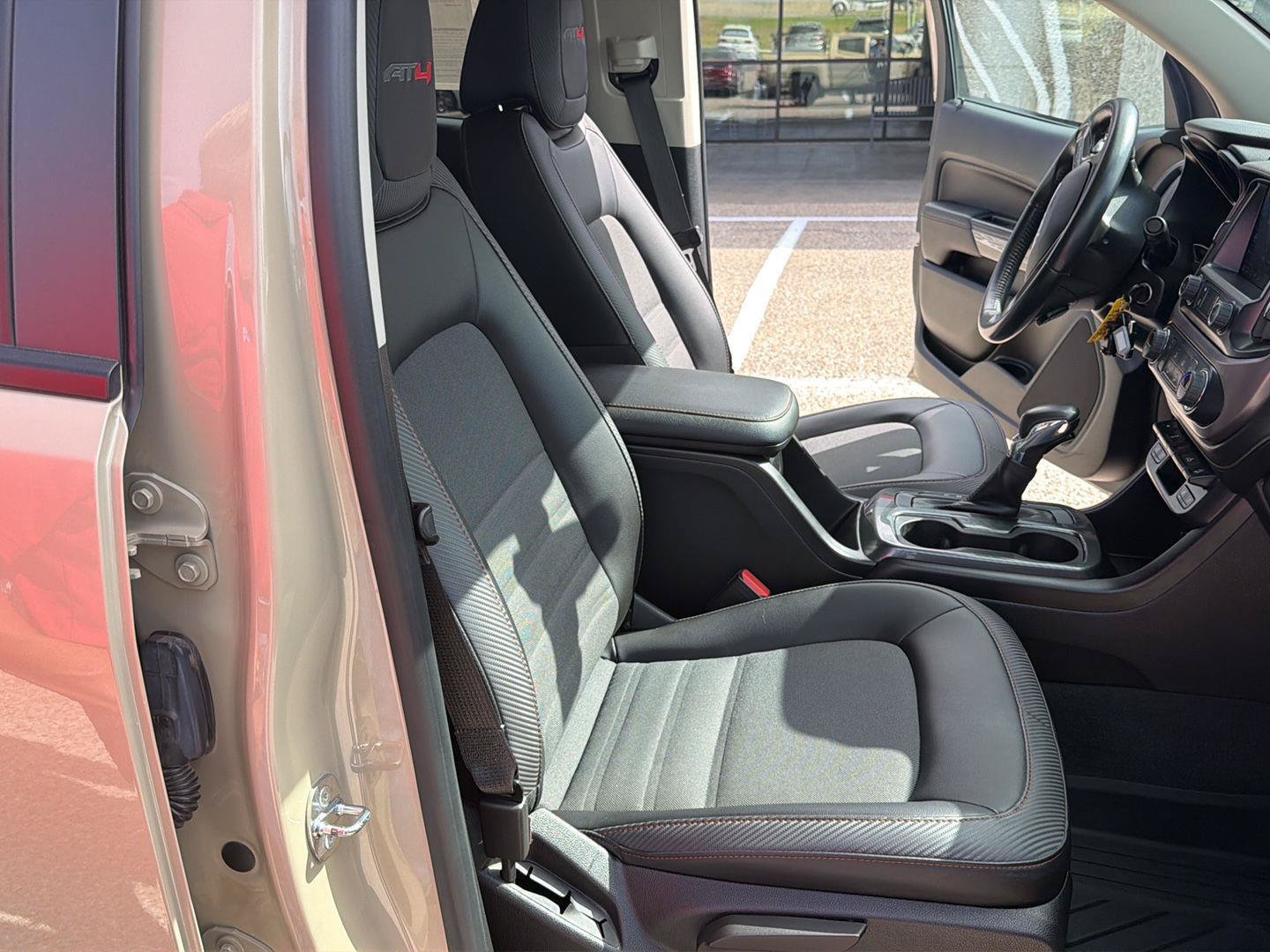 Used 2022 GMC Canyon AT4 AWD/4WD image 17