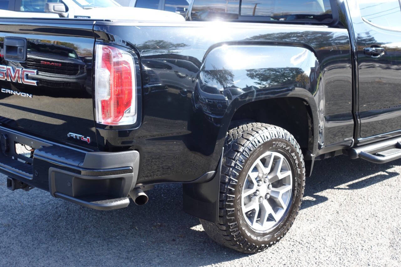 Used 2022 GMC Canyon AT4 image 10