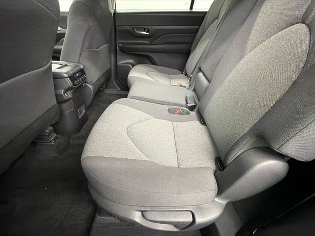 Certified 2025 Toyota Grand Highlander FWD image 39