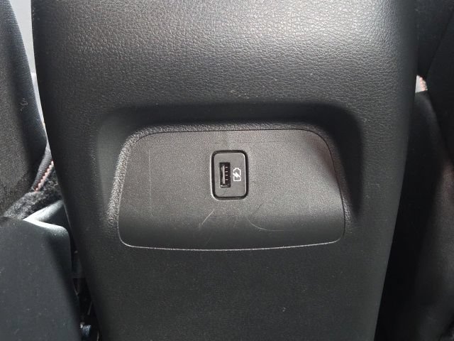 Used 2025 Nissan Sentra SR FWD image 14