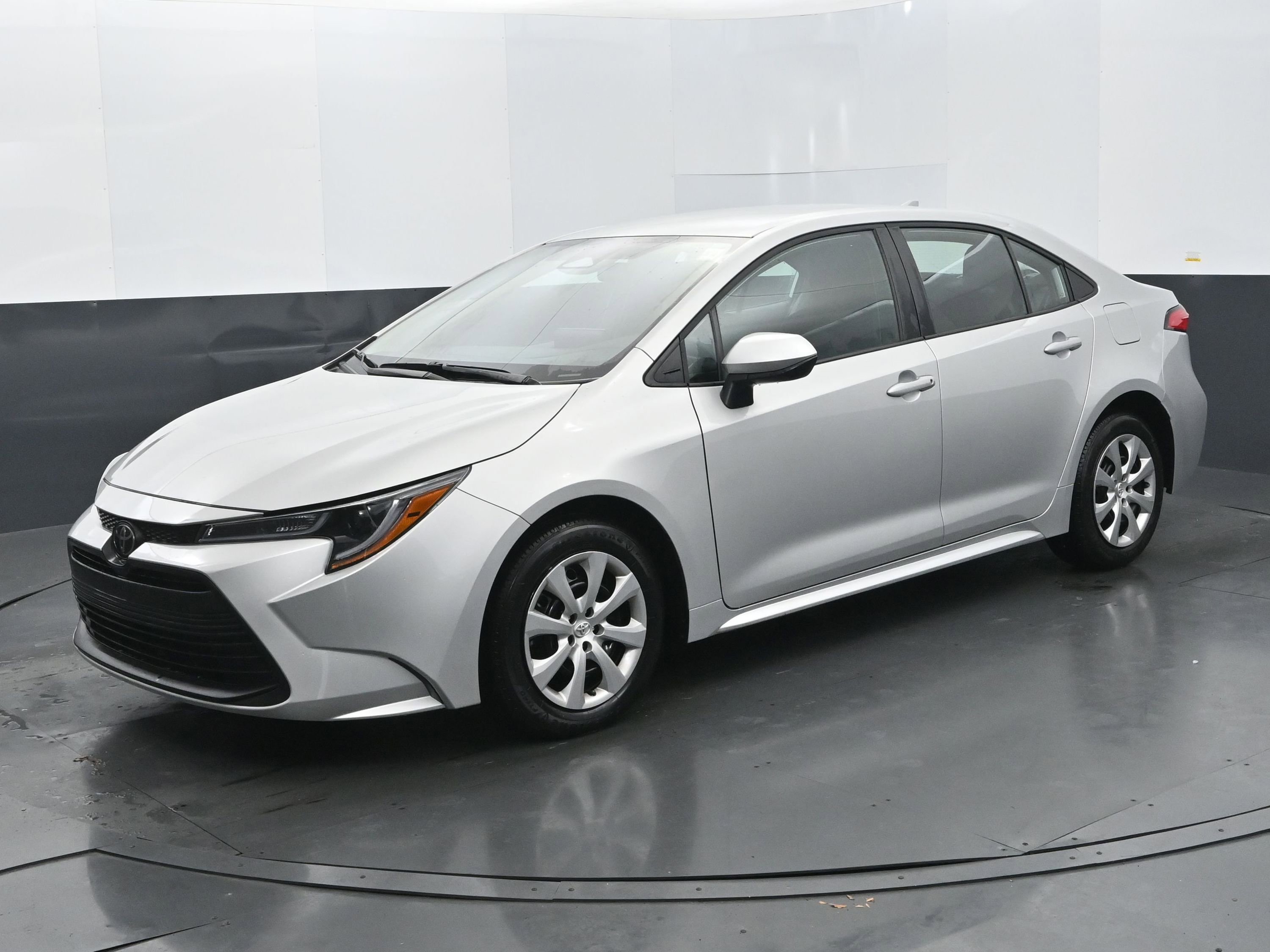 Used 2025 Toyota Corolla LE