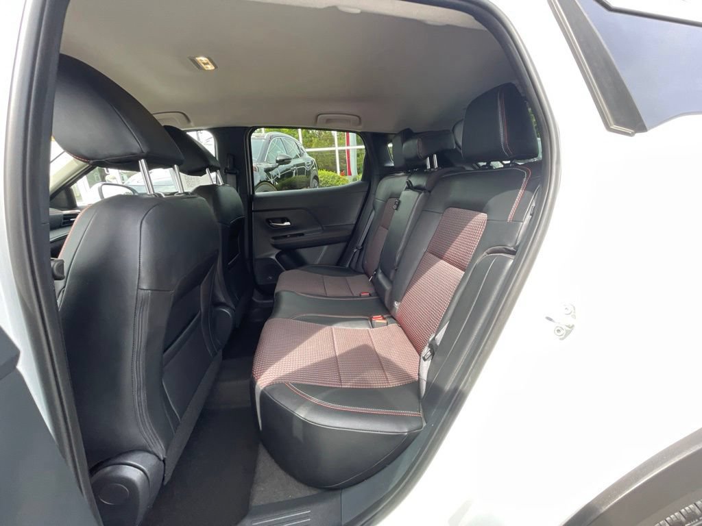 Used 2025 Nissan Kicks SR AWD/4WD image 18