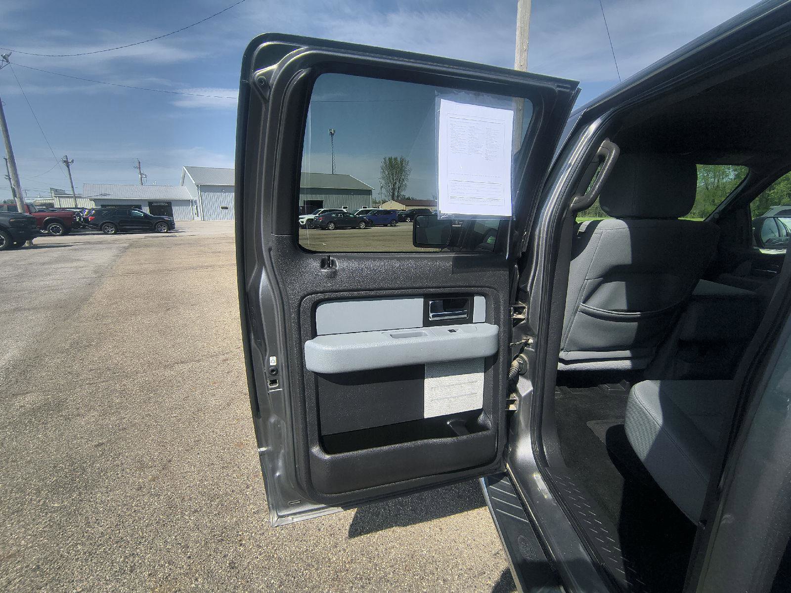 Used 2014 Ford F150 XLT w/ Equipment Group 302A Luxury AWD/4WD image 19