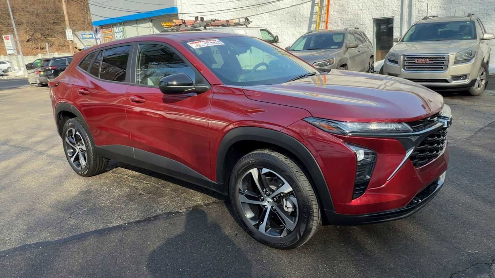 Used 2024 Chevrolet Trax RS w/ Driver Confidence Package image 2