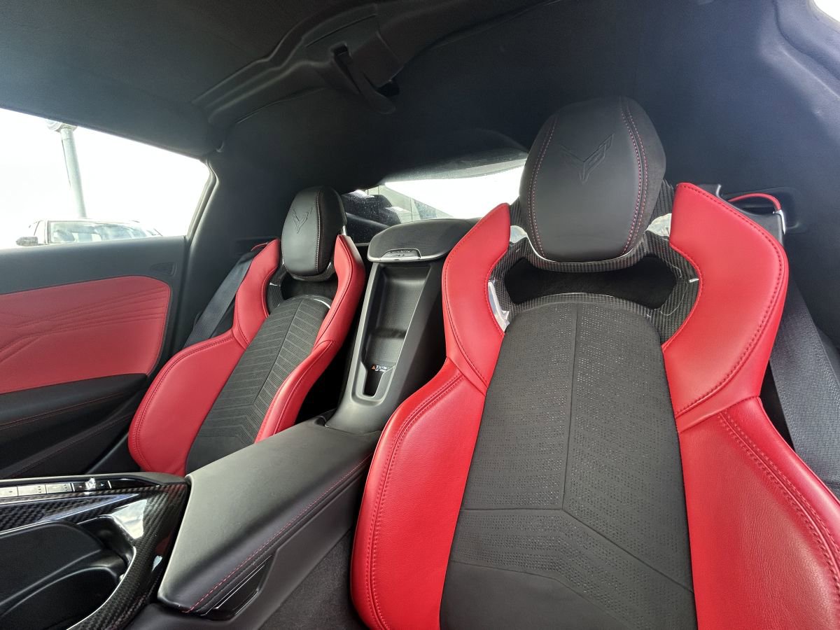 Used 2023 Chevrolet Corvette Z06 w/ Z07 Performance Package image 13