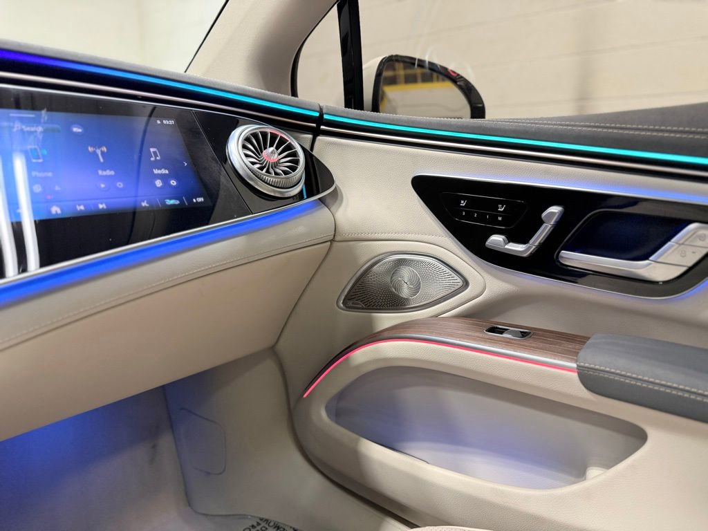Used 2023 Mercedes-Benz EQS 580 4MATIC Sedan image 28