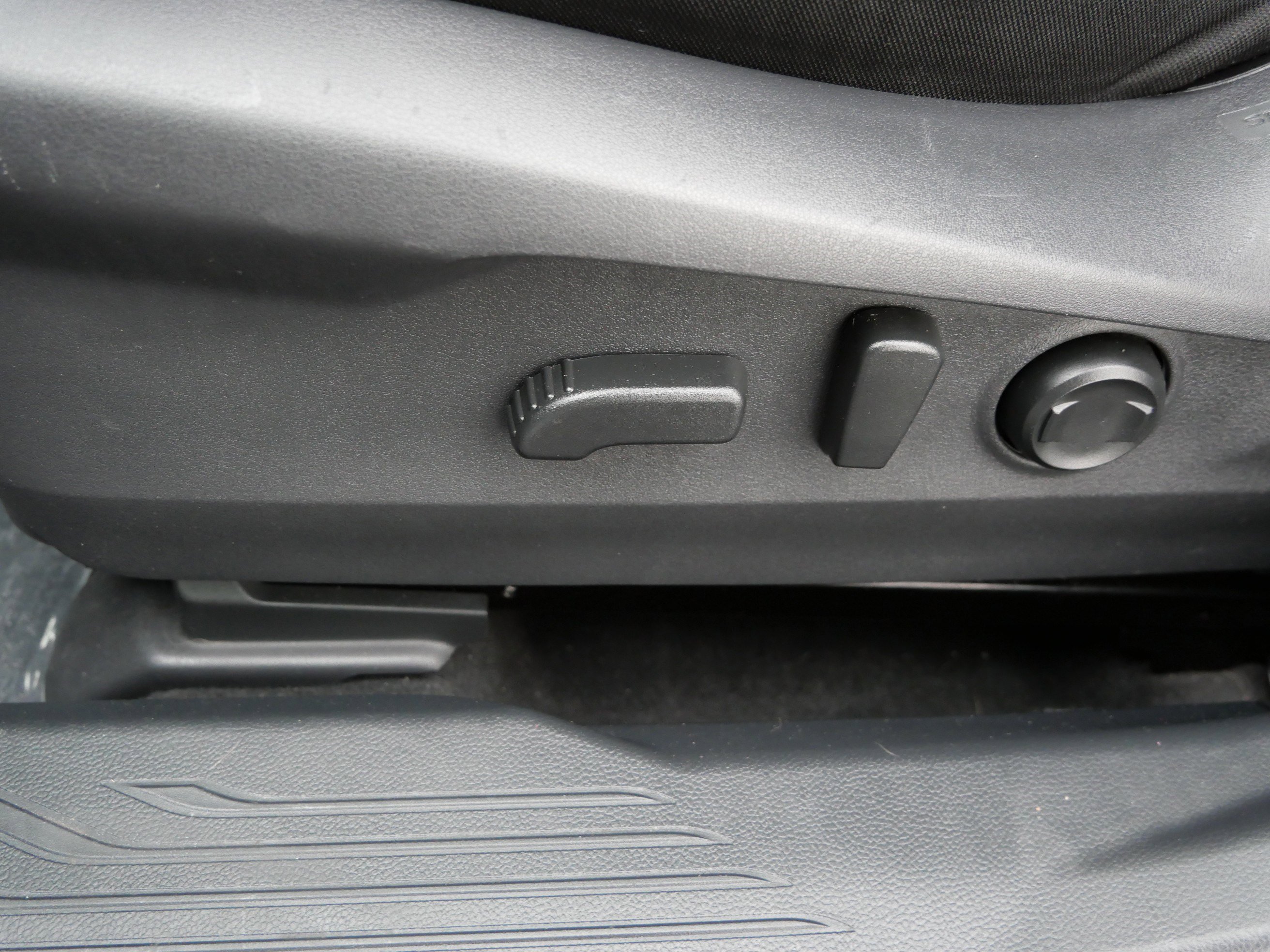 Certified 2023 Subaru Outback Premium image 23