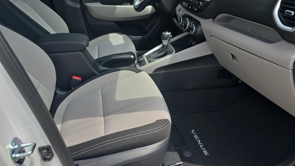 New 2026 Hyundai Venue SEL FWD image 13