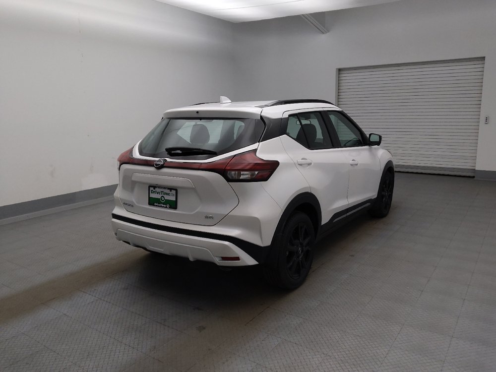 Used 2023 Nissan Kicks SR FWD image 9