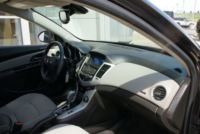 Used 2015 Chevrolet Cruze LT FWD image 31