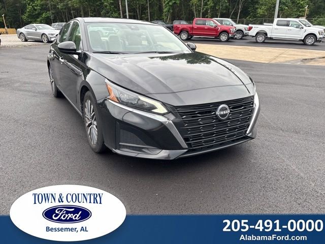 Used 2024 Nissan Altima 2.5 SV w/ SV Premium Package