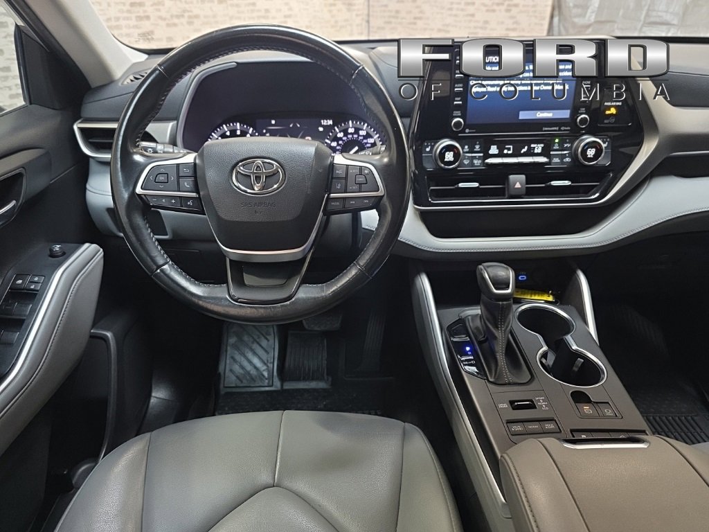 Used 2022 Toyota Highlander XLE image 23