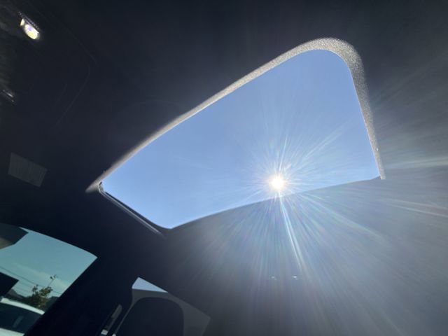 Used 2022 Chevrolet Silverado 1500 High Country image 21