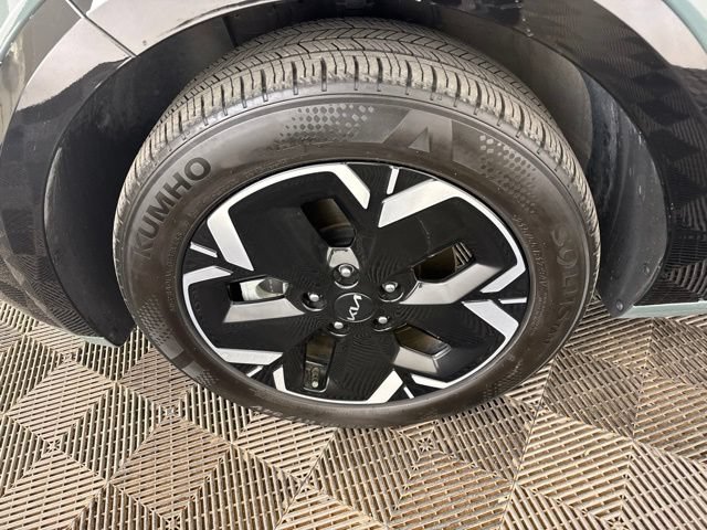 Certified 2023 Kia Niro Wave w/ Wave Preserve Package FWD image 28