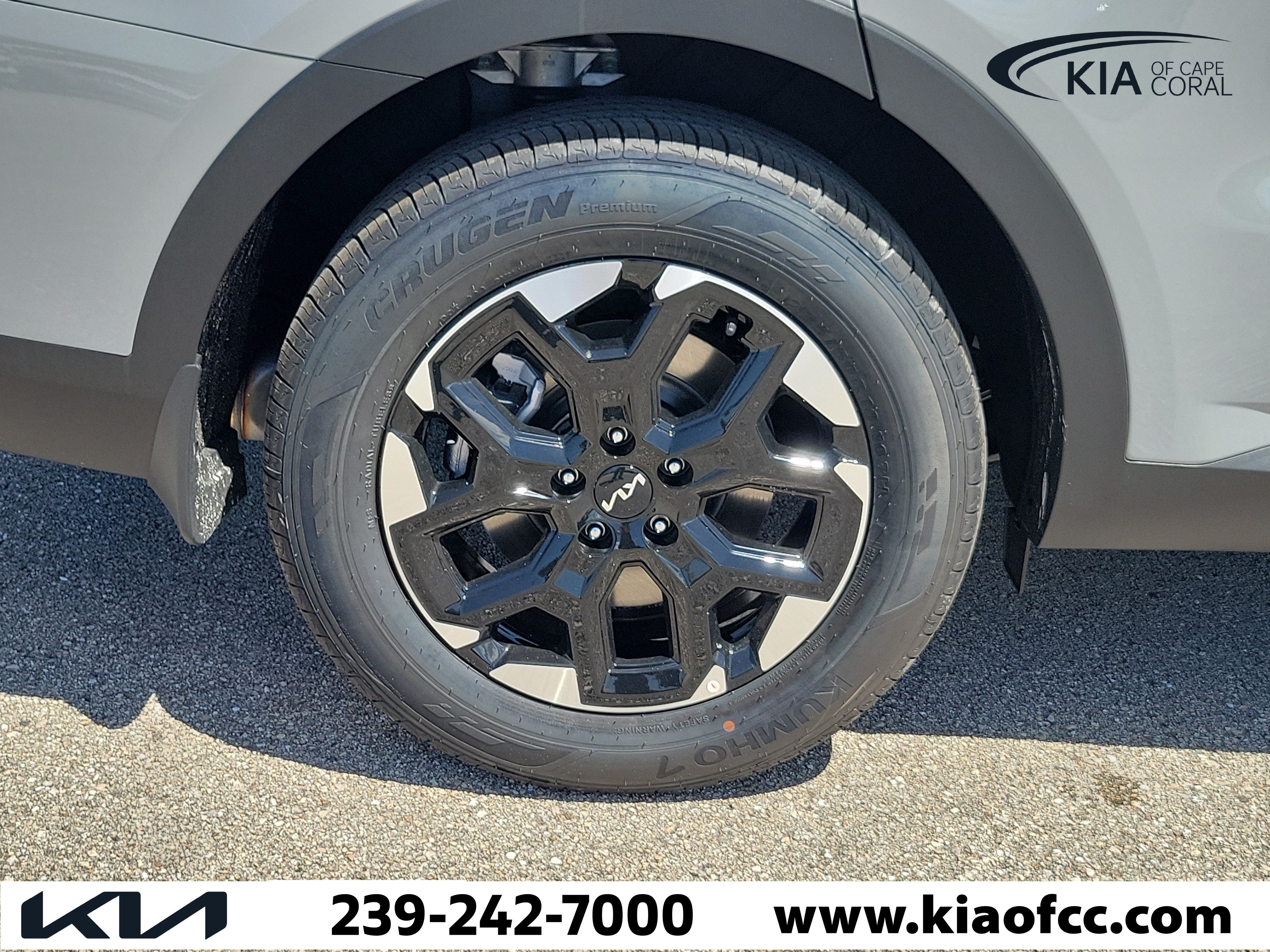 New 2026 Kia Sorento S FWD image 9