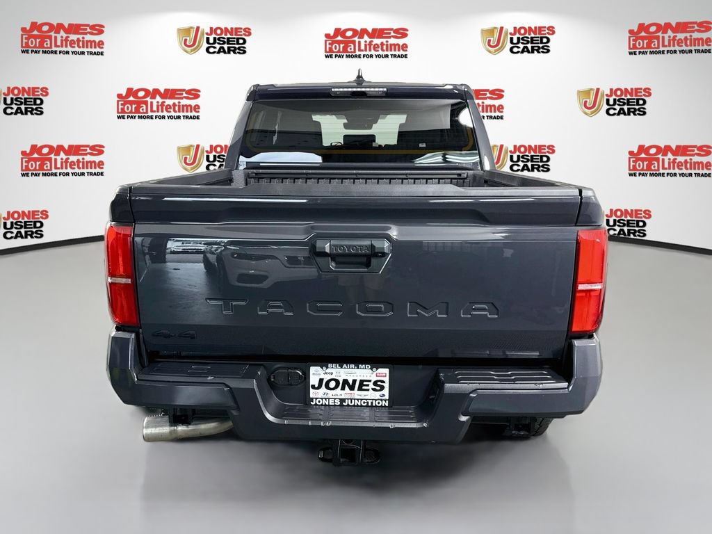Certified 2025 Toyota Tacoma TRD Off-Road AWD/4WD image 15