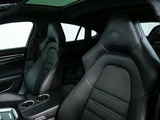 Certified 2023 Porsche Panamera GTS image 5
