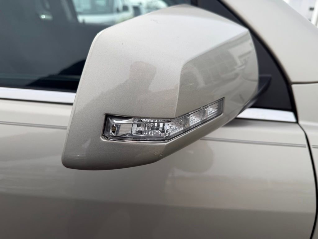 Used 2016 Chevrolet Traverse LT w/ Style and Technology Package image 16