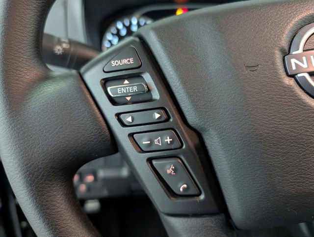 Used 2025 Nissan Frontier SV image 16