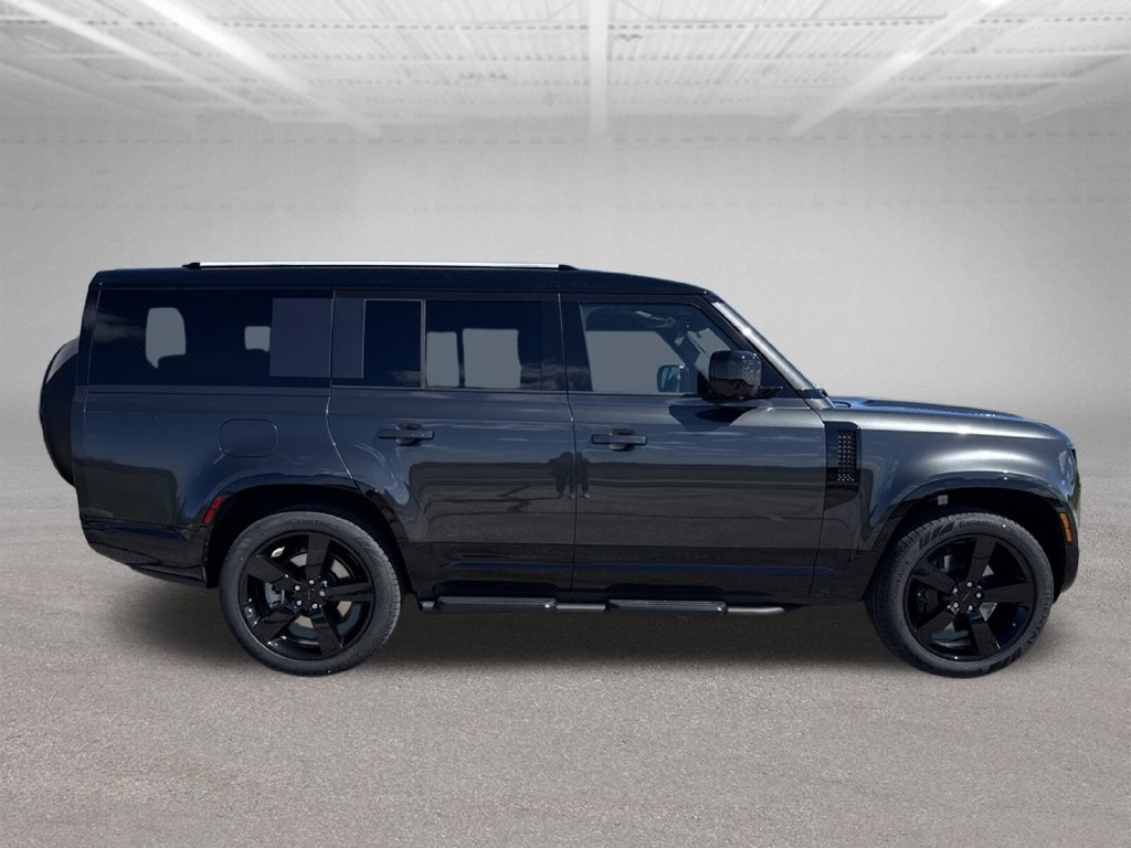 New 2026 Land Rover Defender 130 X-Dynamic SE AWD/4WD image 6