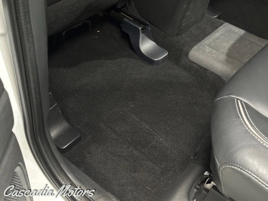 Used 2018 Mitsubishi Outlander SEL AWD/4WD image 24