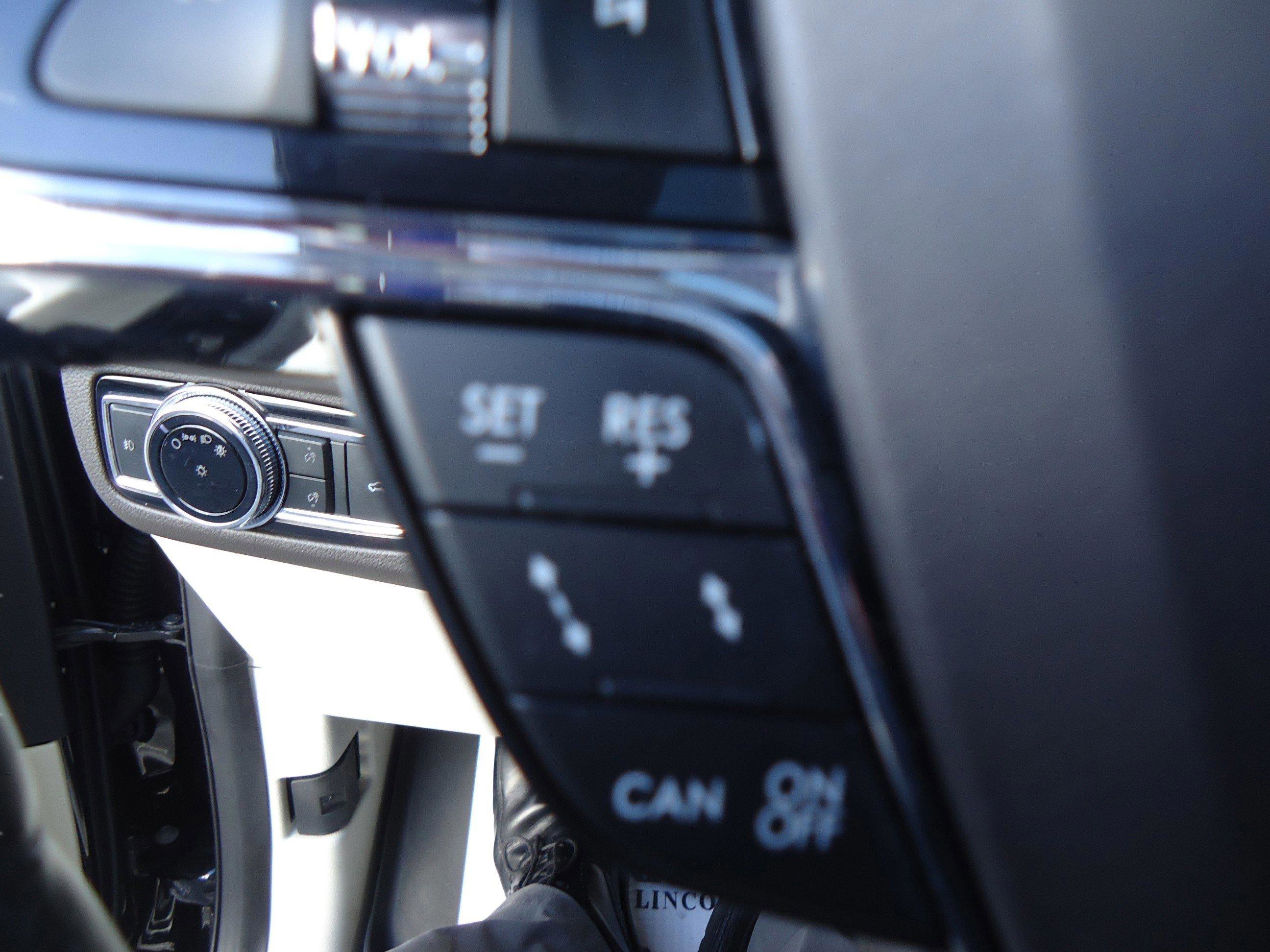 Used 2020 Lincoln Navigator Black Label w/ Cargo Convenience Package AWD/4WD image 22