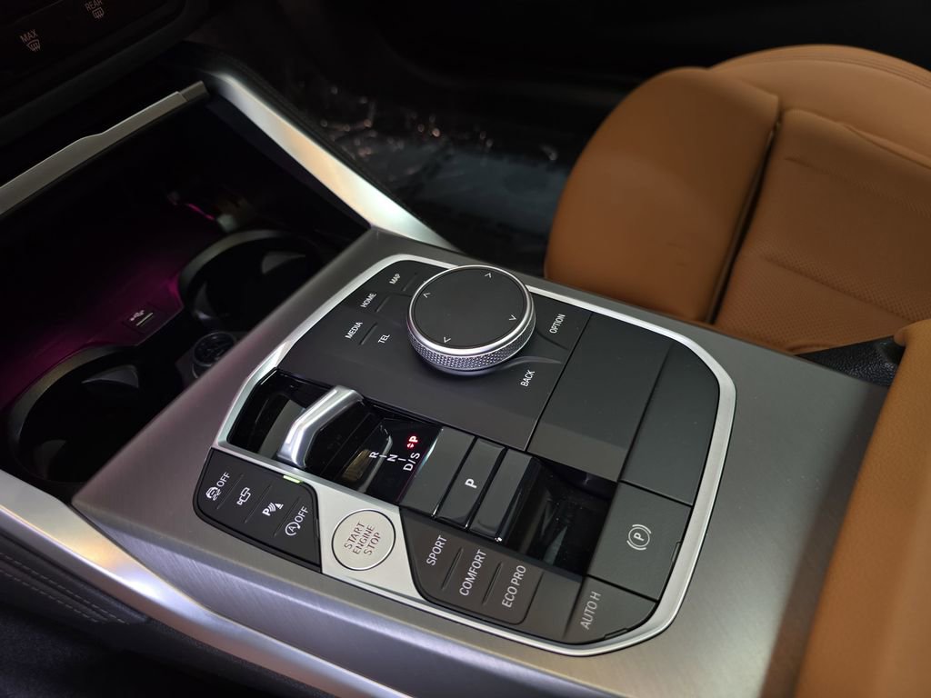 Used 2025 BMW 230i Coupe w/ M Sport Package image 26