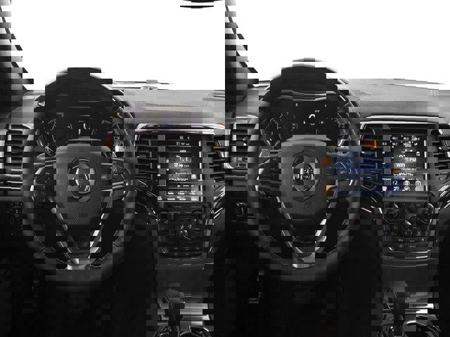 Used 2017 Jeep Grand Cherokee Overland image 7