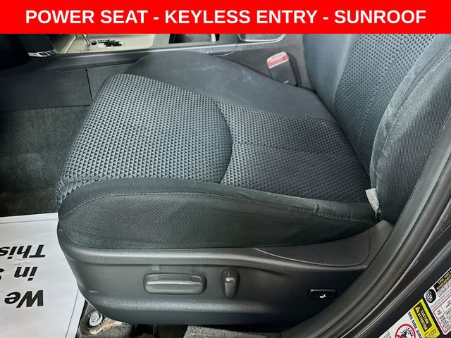 Used 2011 Toyota Camry SE image 19