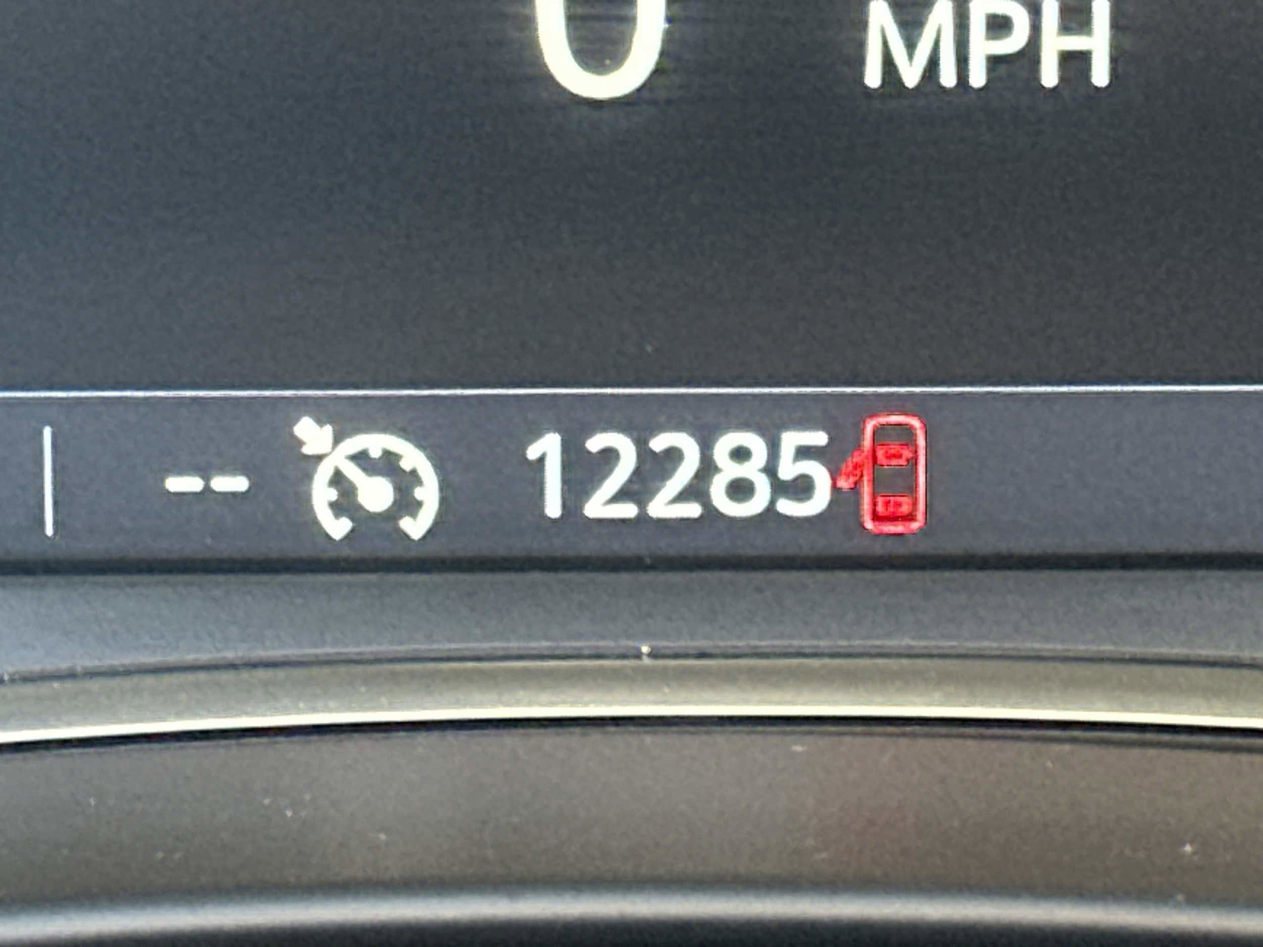 Used 2024 GMC Terrain SLT w/ Tech Package AWD/4WD image 28