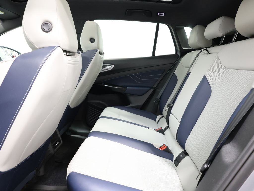 Used 2024 Volkswagen ID.4 S RWD image 26