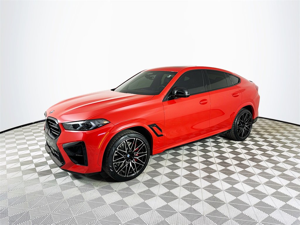 Used 2025 BMW X6 M Competition w/ Executive Package image 3