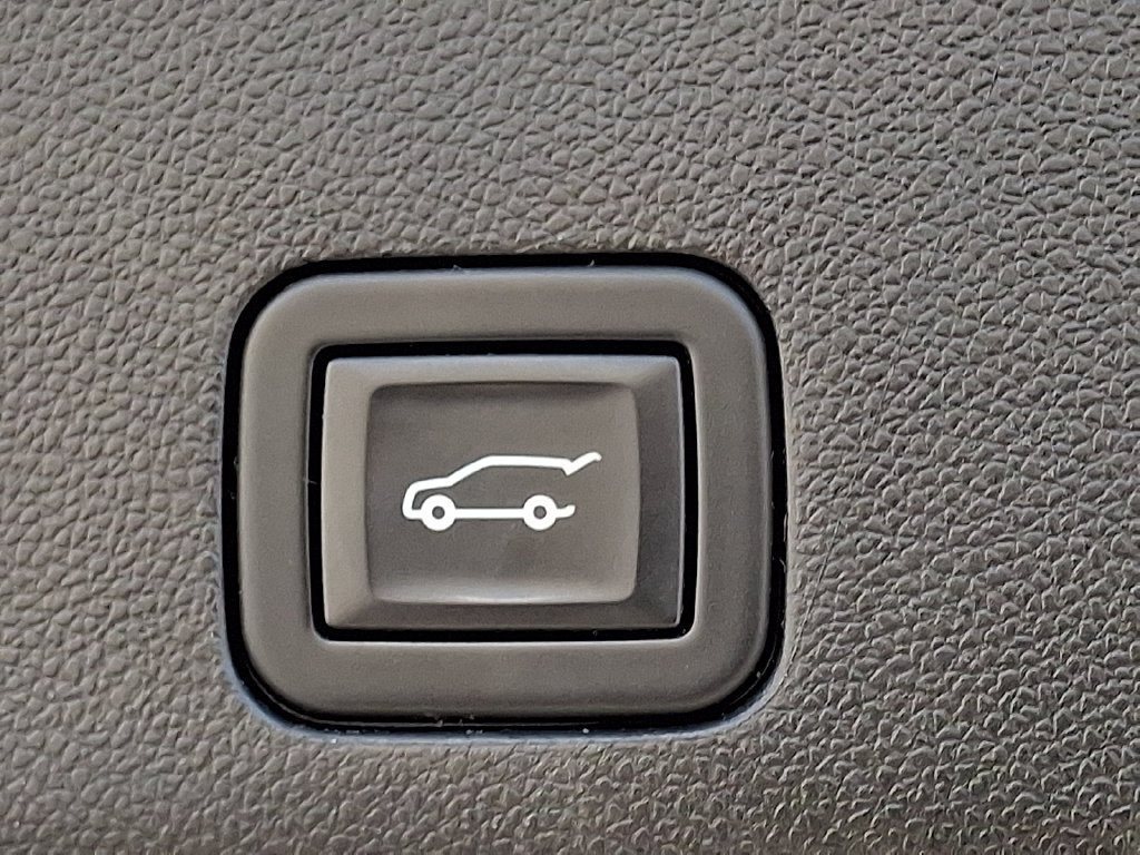Used 2023 Chevrolet Tahoe LT AWD/4WD image 33